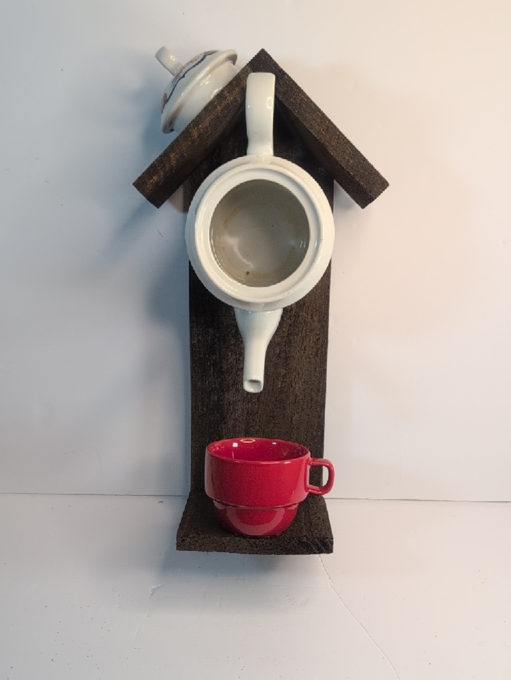 Rustic Wooden Handcrafted Teapot Bird Feeder Fly High - Picture 3 of 16